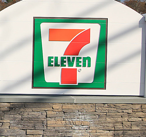 TR111711_7eleven_JEN_R.jpg