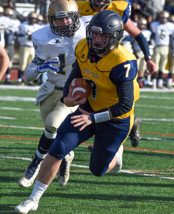 SWR quarterback Kevin Cutinella on the keeper.