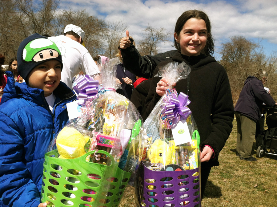 The big basket winners, Fernando Atancuri, 5, of Hampton Bays, and Allie Parascandola, 9, of East Quogue. (Credit: Michael White)
