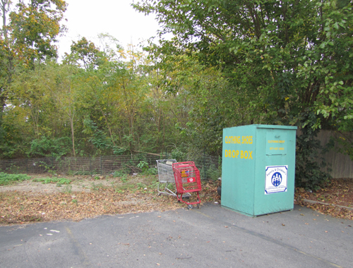Peconic Bay looks at Route 58 land for parking Peconic Bay Medical Center, Route 58, Friendly's, Riverhead Toyota