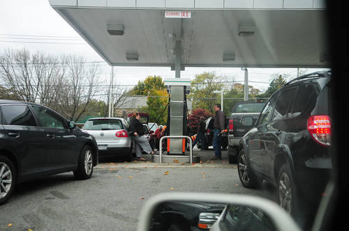Gas line at Hess in Wading River