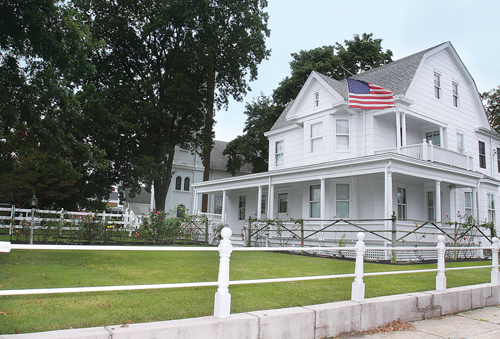 Downtown Riverhead recognized as historic Downtown, National Register, Historic District