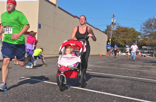 Kelly Rudish and Jason Rudish of Medford Run for the Ridley
