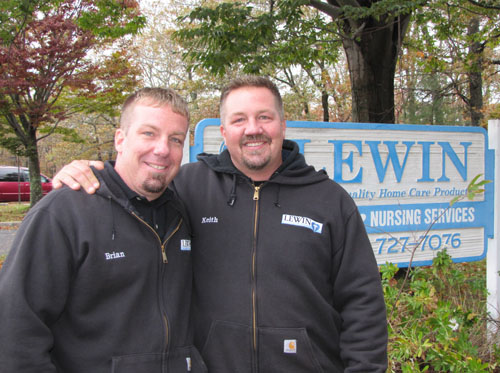 Lewin brothers catch thief in Riverhead Lewin, Riverhead police, WalMart