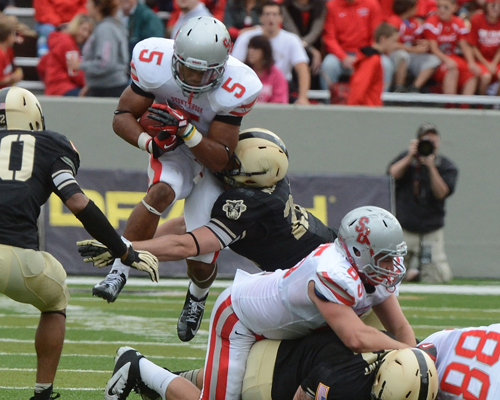 ROBERT O’ROURK FILE PHOTO | Stony Brook running back Miguel Maysonet, a Riverhead High graduate, rushed for 220 yards against Army this season.