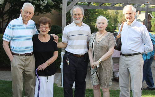 Rabbi Michael Rascoe, center, is tk. (Credit: Jennifer Gustavson photos)