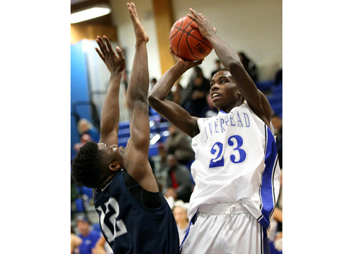 Riverhead basketball player Lintell Brown 012116