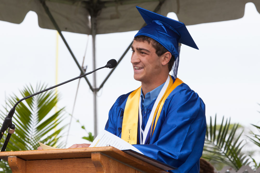 Valedictorian Noah Markewitz speaks.