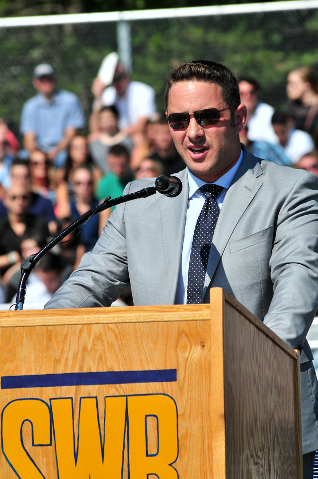 Buddy Gengler addresses the class at his alma mater. (Credit: Bill Landon)