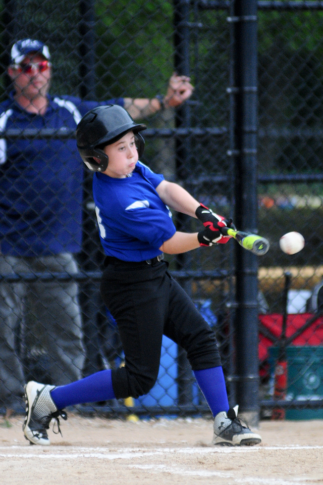 Mike Mowdy rips a base hit to the gap. (Credit: Bill Landon)
