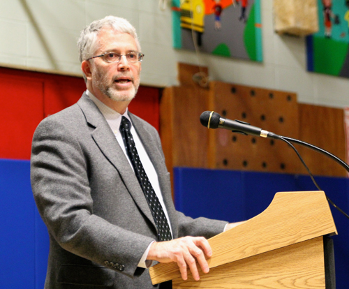 Shoreham-Wading River Superintendent Steven Cohen. (Credit: Jennifer Gustavson, file)