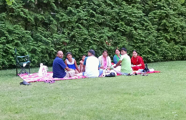 The Queens family set up in Mr. Swenk's yard Monday. (Credit: Jesse Swenk/Facebook)
