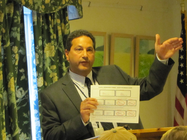 Islanders air it out at mail meeting with USPS rep