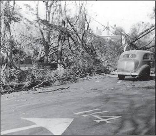 SHELTER ISLAND HISTORICAL SOCIETY COURTESY PHOTO | Access to North Ferry was blocked so traffic couldn’t access the road in and out until a cleanup had been achieved. There was a period when boats started landing at the town dock to accommodate those who wanted to get to and from the Island.