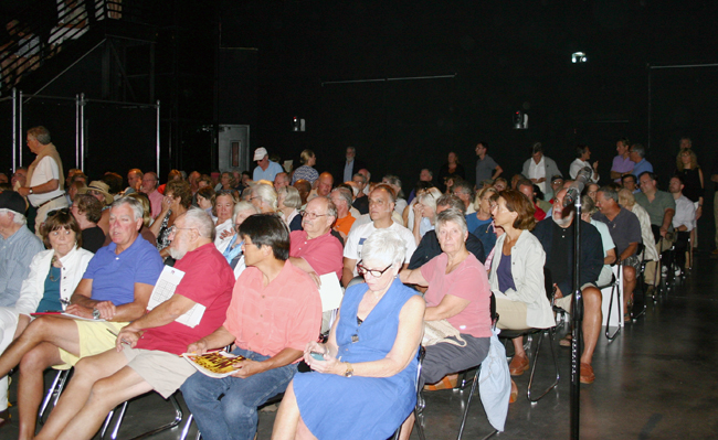 Residents from East End communities packed a Wainscott TV studio for a special meeting on aircraft noise Wednesday evening. (Credit: Ambrose Clancy)