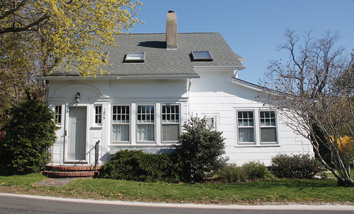 The home of Kate Altman and Rob White, which was built in the 1840s or '50s. (Credit: Patty Lowry courtesy photos)
