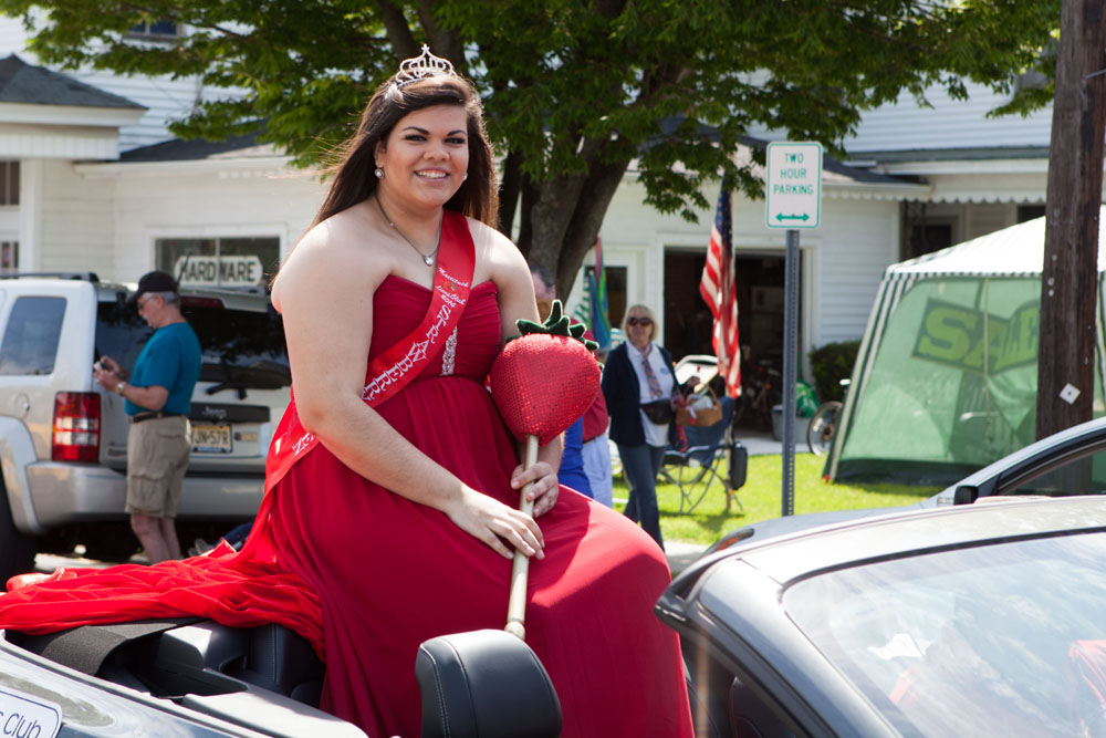 The official Southold Town Memorial Day was held in Southold village, proceeding from Boisseau Avenue and Main Road to Griswold-Terry-Glover American Legion Post 803 at Tuckers Lane. (Credit: Katharine Schroeder)