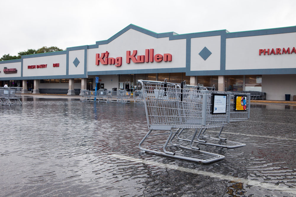 The King Kullen parking lot in Cutchogue. (Credit: Katharine Schroeder)
