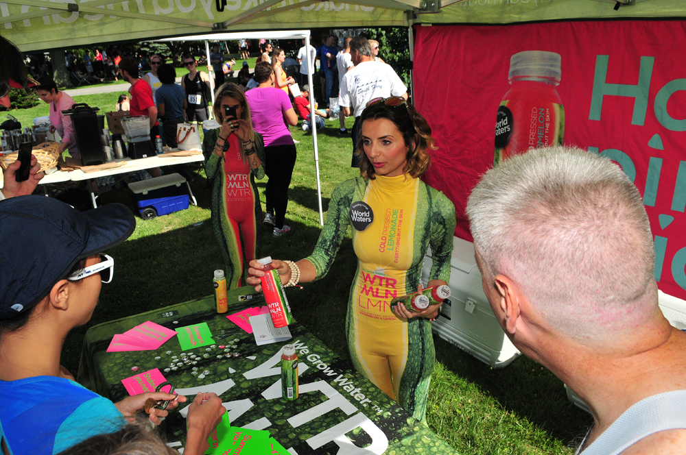 We're not sure what this girl is selling, but we're buying. (Credit: Bill Landon)