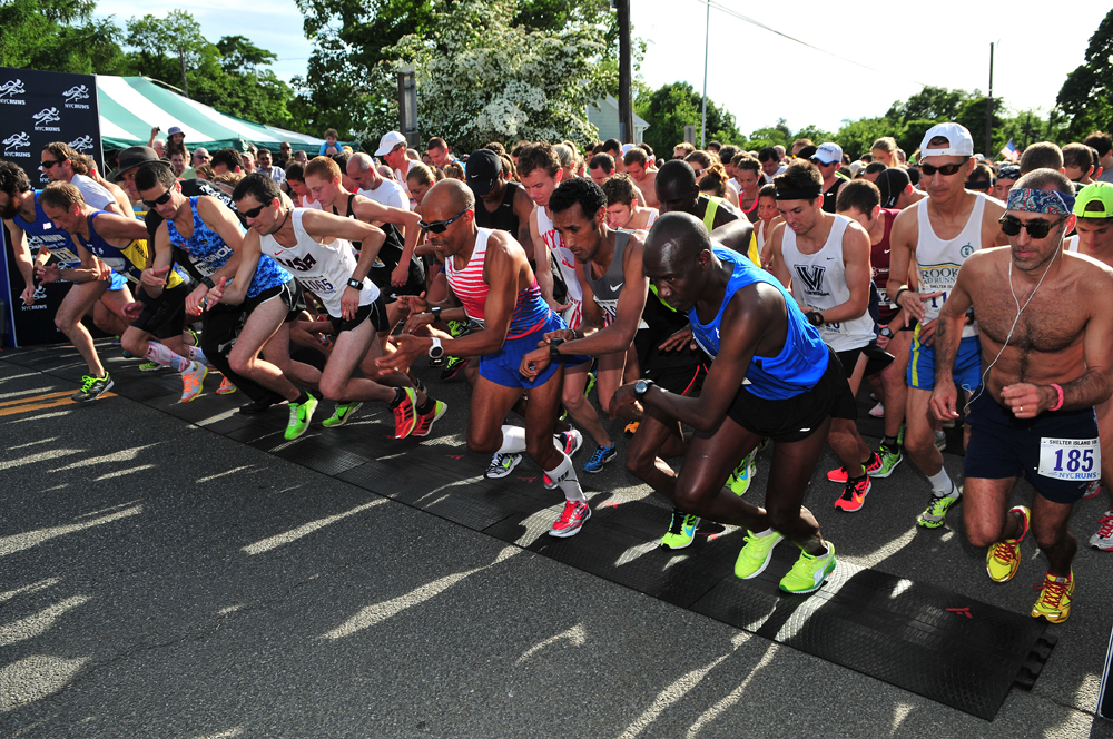 And they're off. (Credit: Bill Landon)