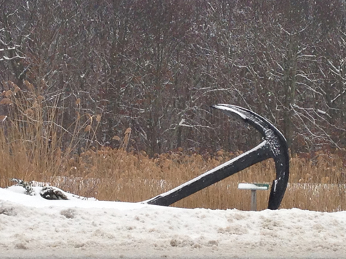 Dropping an anchor in the snow. Cyndi Murray photo.