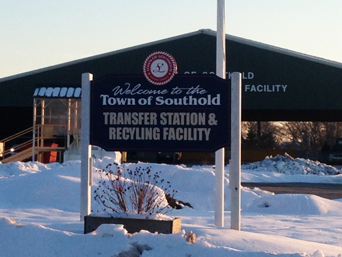 Town is looking into single-stream recycling method. (Cyndi Murray file photo)